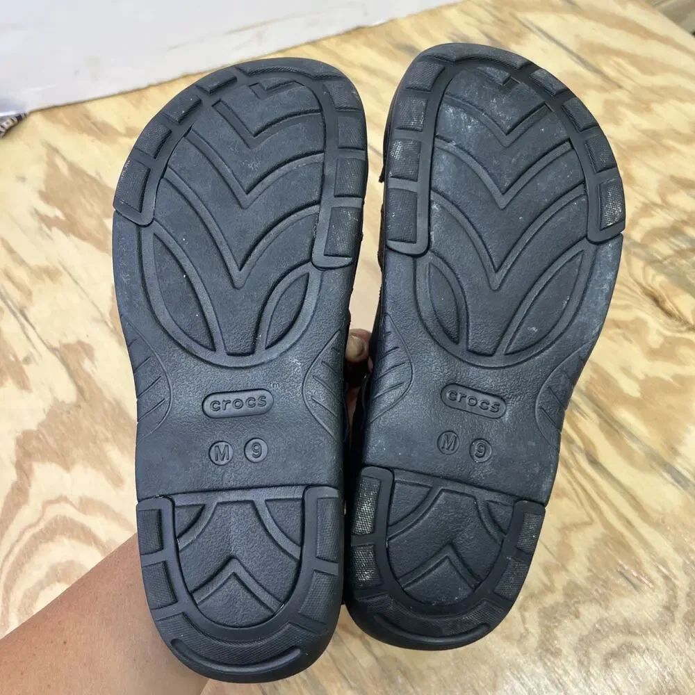 Crocs Yukon Fisherman Sandals 209875 Black Outdoor Water Mens Size 9
